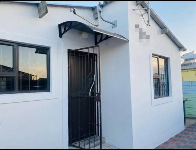 3 BEDROOM FREEHOLD FOR SALE IN KUYASA